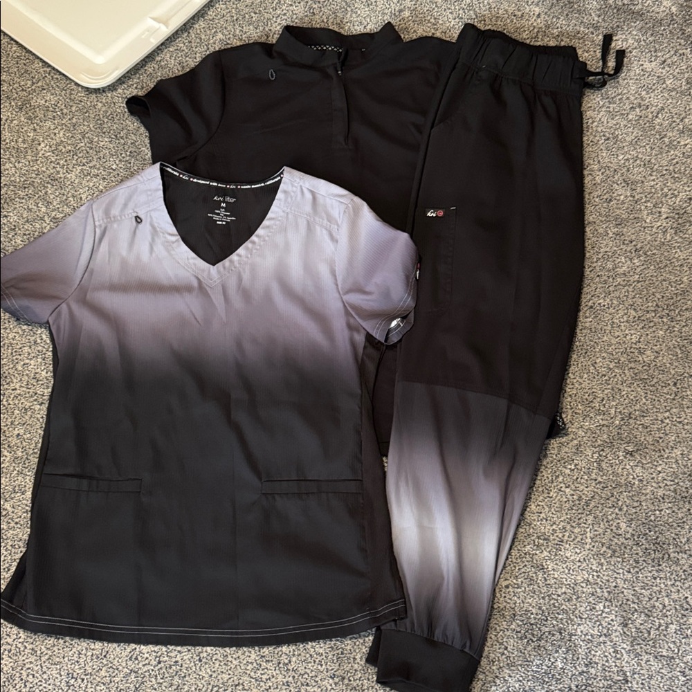 Koi Lite 3 piece scrub set